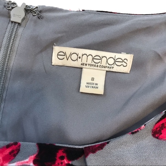 [SOLD] NY&C Eva Mendes Gray Floral Dress - Picture 6 of 7